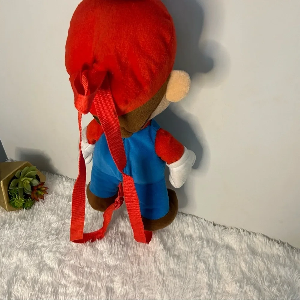 !! Mario plush backpack - Picture 3 of 4